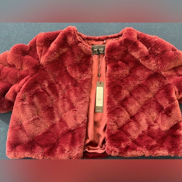 BCBG Max Azria Faux Fur Cropped Jacket-Wine Red 
Trendy Color🔥🔥 - Picture 4 of 10